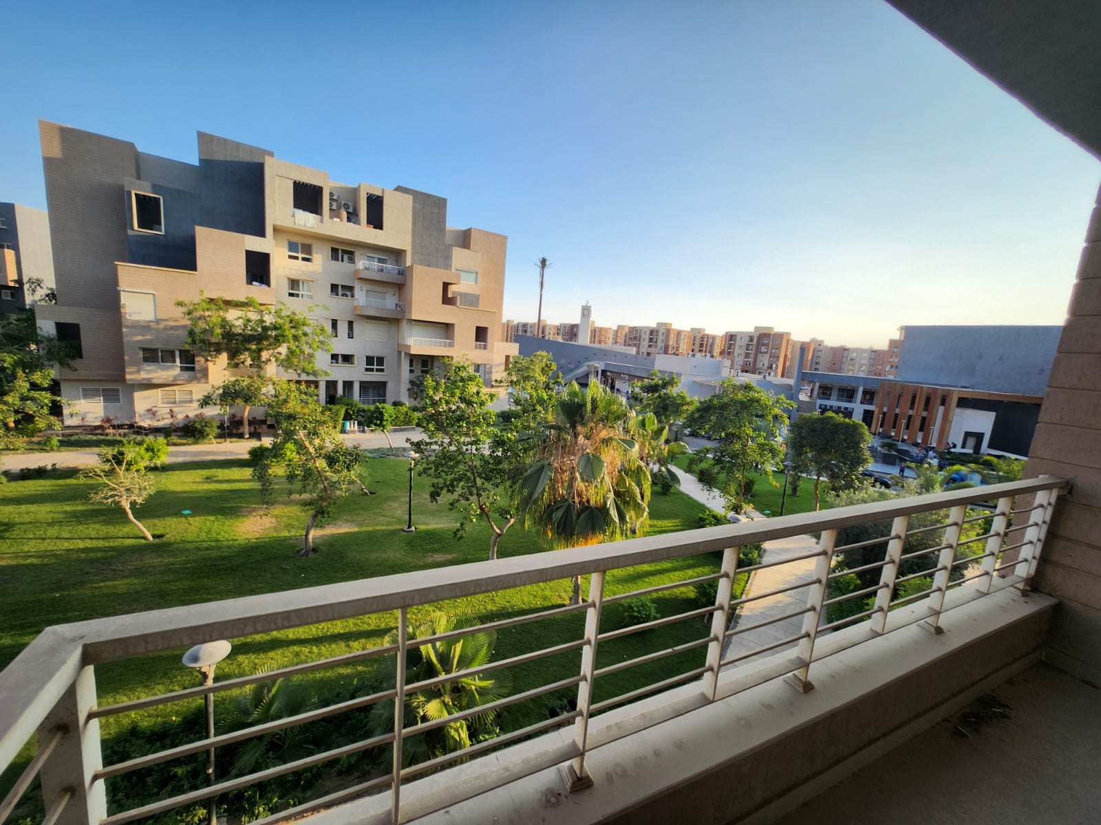 شقة في مدينتي 240 م2 للبيع كاش بحري على حديقة استلام فوري 13,500,000 ج 